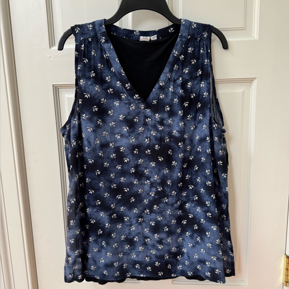 Gap Maternity Tank Size Large